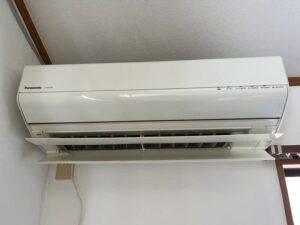 江戸川区でエアコンクリーニング　CS-GX257C-W 